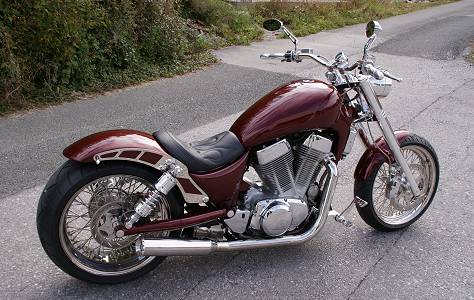 Suzuki VS 1400 Intruder Red Tiger